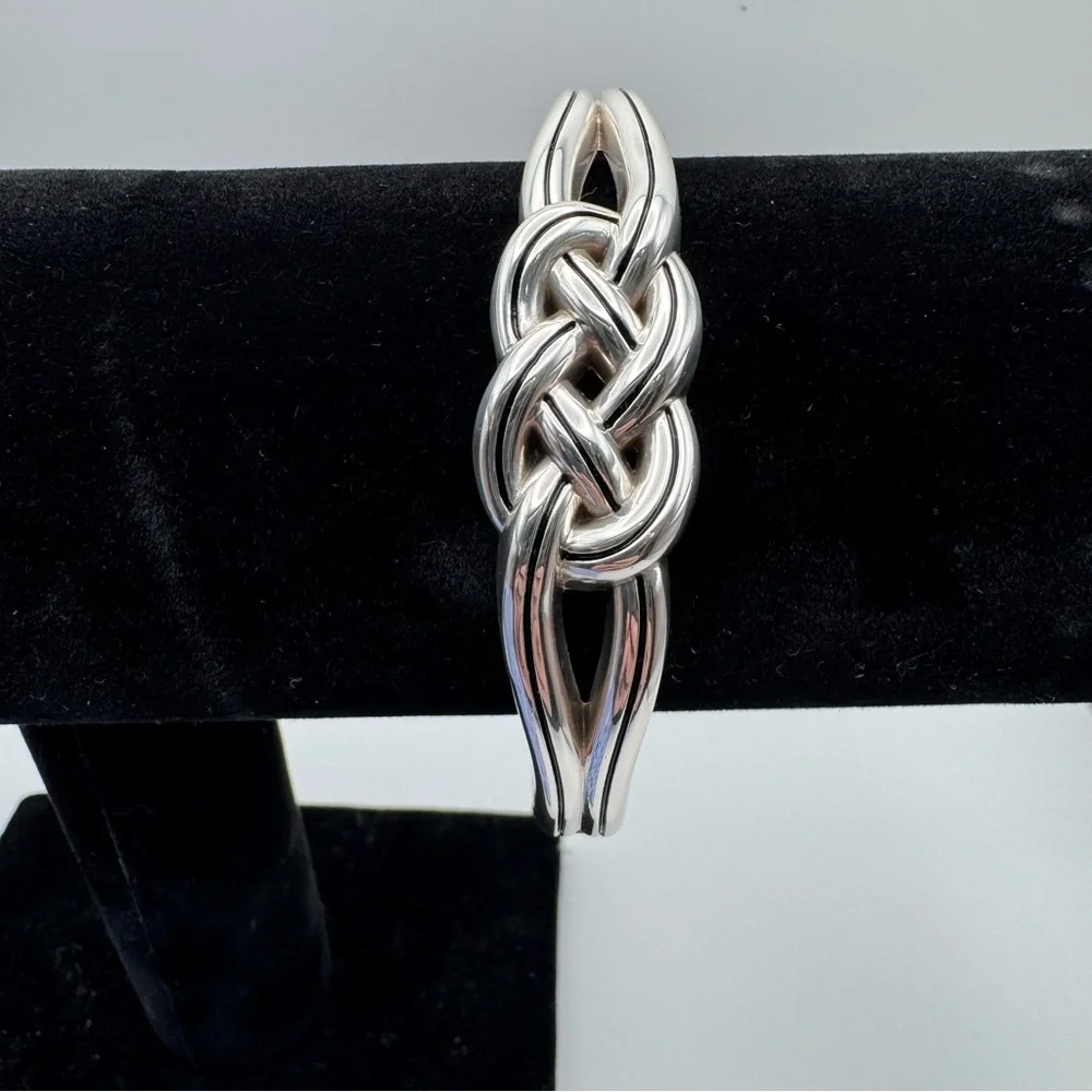 Brighton Interlok Celtic Knot Hinged Silver Bangle Bracelet NEW - Picture 1 of 5